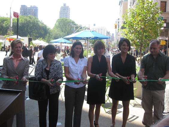 Officials from NYU, Community Board 5, the Union Square Partnership and the Flatiron __ Join DOT Commissioner Janette Sadik-Khan to cut the ribbon on Union Square improvements.