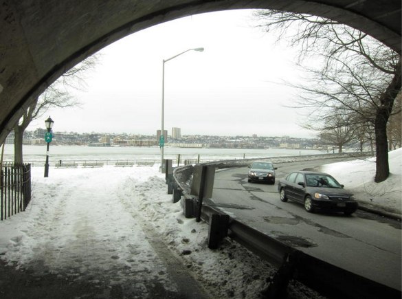 Path connecting Riverside Drive to Hudson River Greenway. Photo: Ken Coughlin