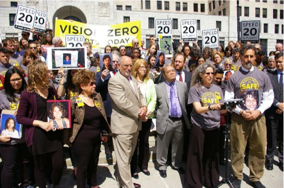 Amy Cohen and Gary Eckstein, parents of Sammy Cohen Eckstein, and family and friends of others lost to traffic violence outside the capitol today. Photo: Brad Aaron