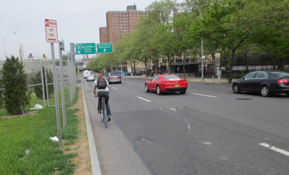 There are still many gaps in the bike network, like this harrowing connection from the Willis Avenue Bridge on 135th Street in the Bronx, where de Blasio administration can make tremendous progress by adding new infrastructure.