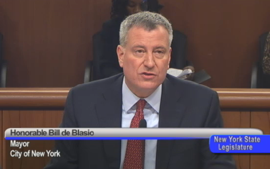Mayor Bill de Blasio testifies in Albany this morning. Image: NY Assembly