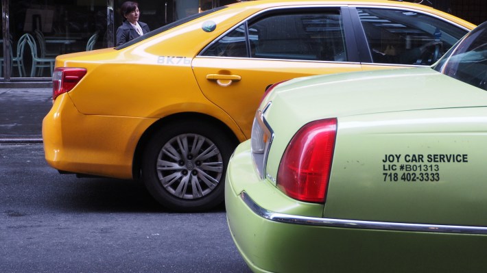 Green, yellow, black? Does it matter? And do they reduce congestion or make it worse? Photo: Johannes Ortner/Flickr