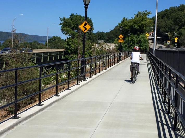 The new ramp connecting the northern terminus of the Hudson River Greenway to Dyckman Street. Photos: Five Borough Bike Club/Facebook