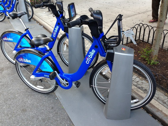 Could the relatively minimal increase in fees be a sign that things are starting to look up for Citi Bike? Photo: Wikimedia Commons
