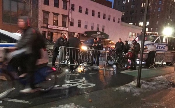 NYPD collects e-bikes on First Avenue in Manhattan. Photo: @belleoflonglake/Twitter