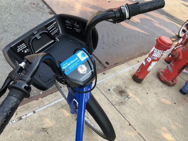 Tapping your phone on the phone icon is supposed to unlock a dockless Citi Bike. Photo: Ben Fried