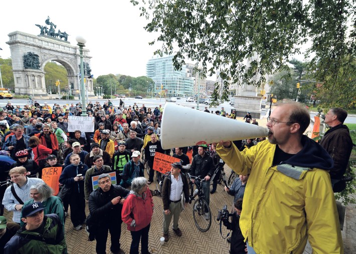 Here's Eric McClure back in 2010 supporting the Prospect Park West bike lane. Photo: Brooklyn Paper