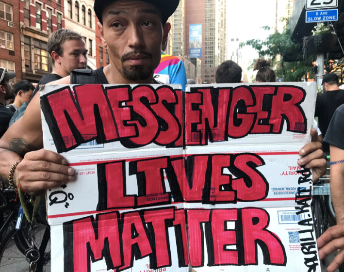 A messenger who gave the name Robert Mueller sent a message to Mayor de Blasio. Photo: Dave Colon