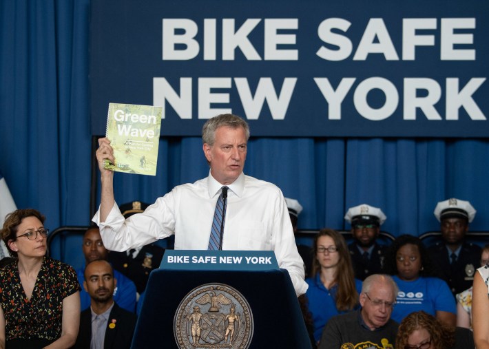Mayor Bill de Blasio announces "Green Wave" bicycle plan to address cycling fatalities, with citywide protected bike lane network and increased enforcement, at PS 170 in Brooklyn on Thursday, July 25, 2019. Michael Appleton/Mayoral Photography Office