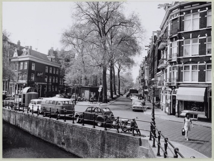 Before: In the 1970s, Van Ostadestraat was clogged with cars. Photo: Beeldbank Stadsarchief Amsterdam