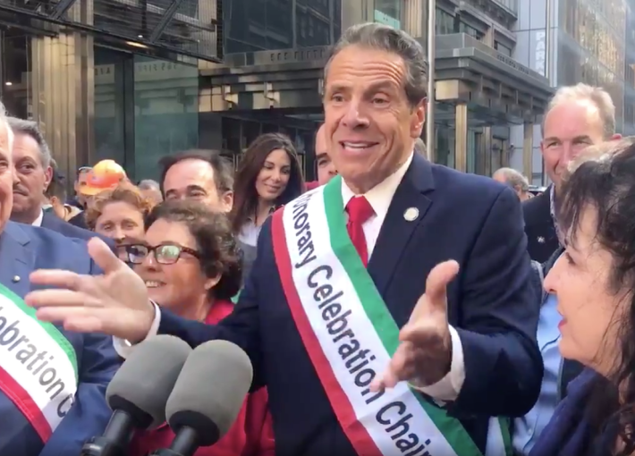 In any language, Gov. Cuomo disrespects the press.
