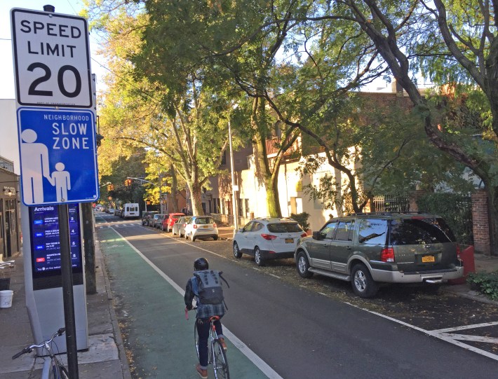 Drivers will complain — to the New York Times and CBS2 — but they are not inconvenienced by the city's "Green Wave" light timing on Hoyt Street in Brooklyn. Photo: Gersh Kuntzman