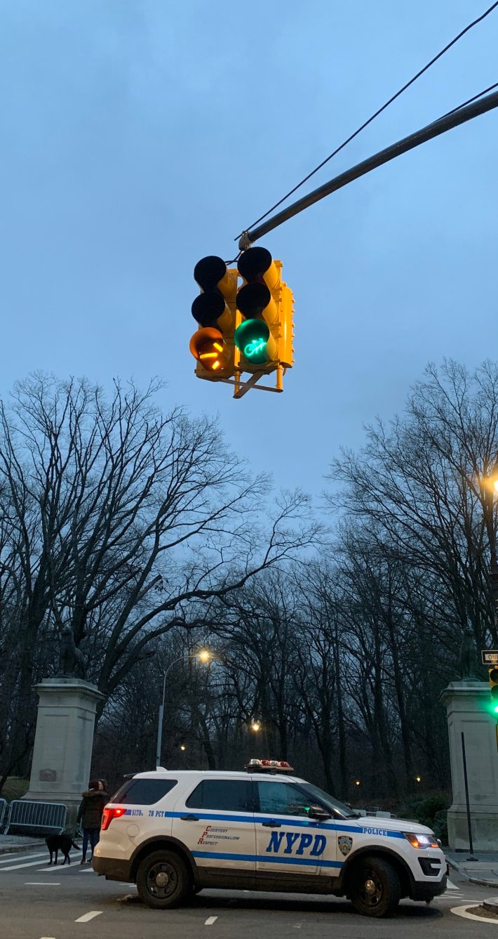 Drivers get only a yellow yield arrow, while cyclists always have the green light. Photo: Gersh Kuntzman