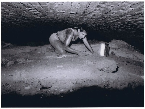 A hunky Diamond in the tunnel in 1980.