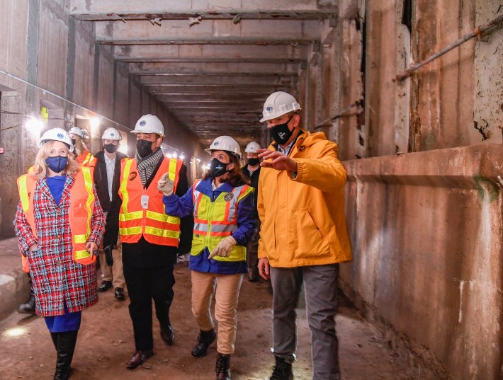 Gov. Hochul with MTA leaders in the Second Avenue Subway tunnel. Photo: Marc A. Hermann / MTA