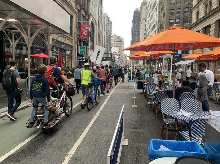 Broadway throbs with life (and commerce!) when cars are removed. File photo: Gersh Kuntzman