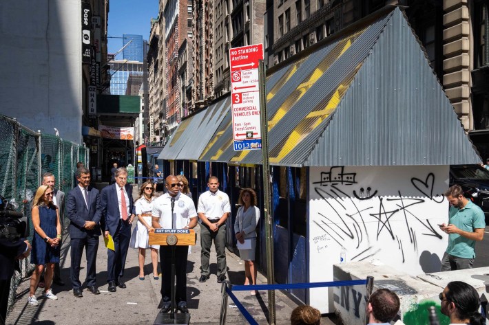 Mayor Adams on Thursday announcing a new initiative to demolish abandoned dining structures. Advocates want public seating in its place. Photo: Mayor's Office