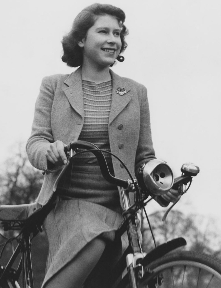 princess-elizabeth-cycling on a bike