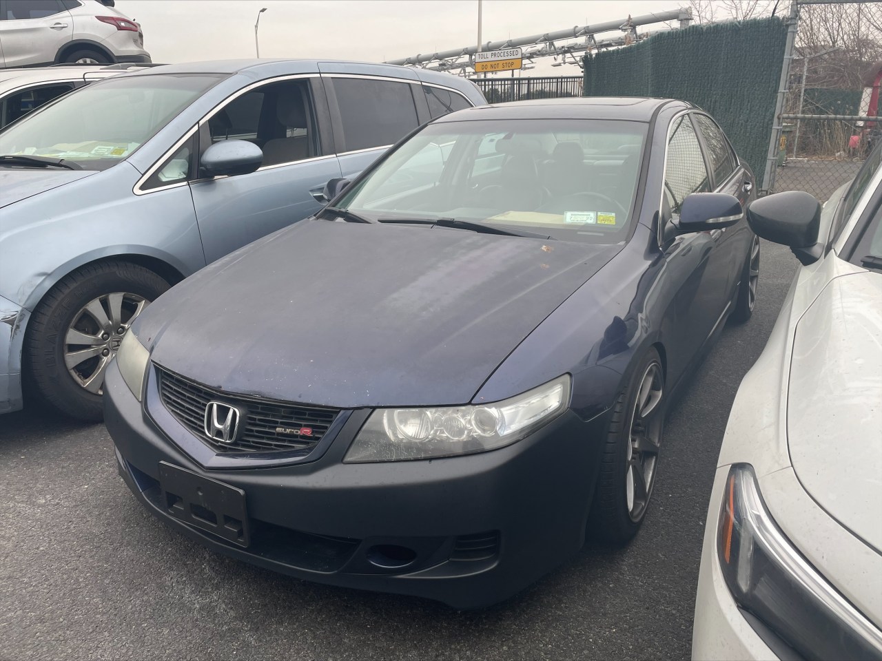 An Acura, rebranded as a Honda, whose driver incurred $59,000 of tolls and late fees. Photo: MTA