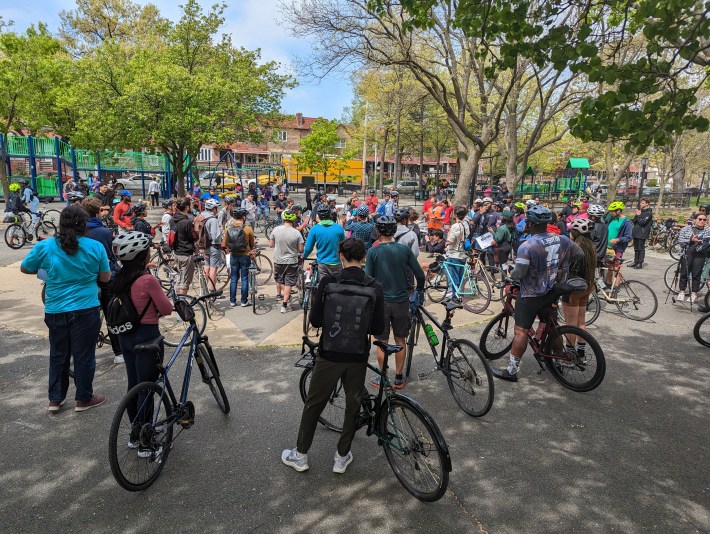 Around 150 cyclists participated. Photo: David Meyer