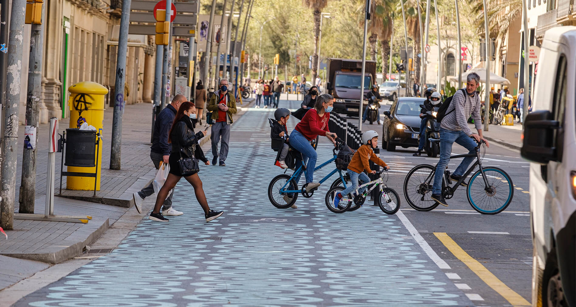 Q A Two Barcelona Bike Activists On Mobilizing Against Bikelash